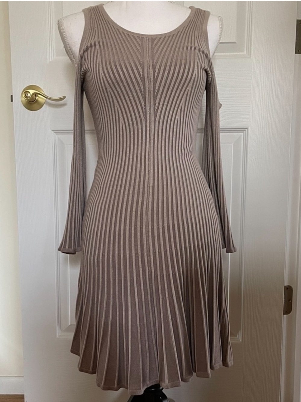 Express Women’s Ribbed Cold-Shoulder Knit Dress